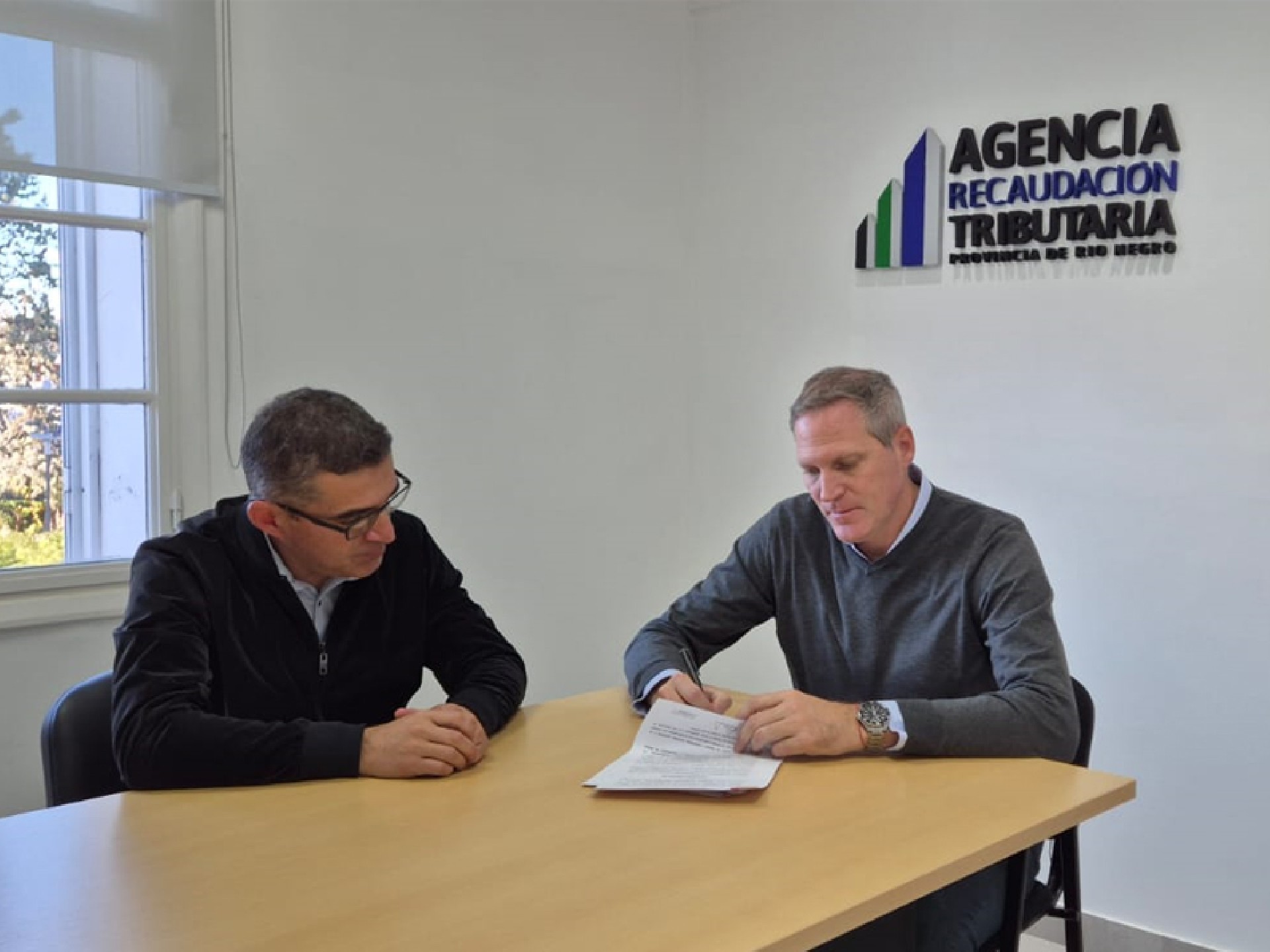 La Agencia de Recaudacin fortalece el trabajo conjunto con el Municipio de Coronel Belisle 